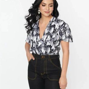 NWT Unique Vintage wild horse print bodysuit blouse M